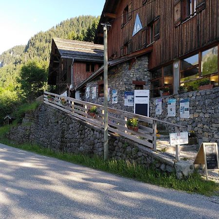 Auberge De Jeunesse Hi La Clusaz Bagian luar foto