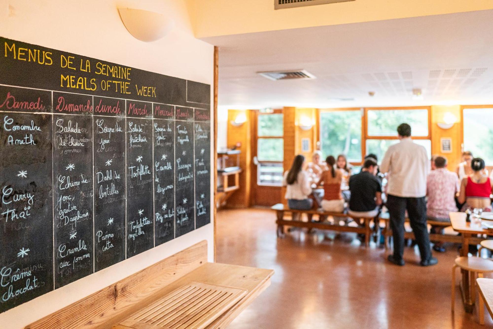Auberge De Jeunesse Hi La Clusaz Bagian luar foto
