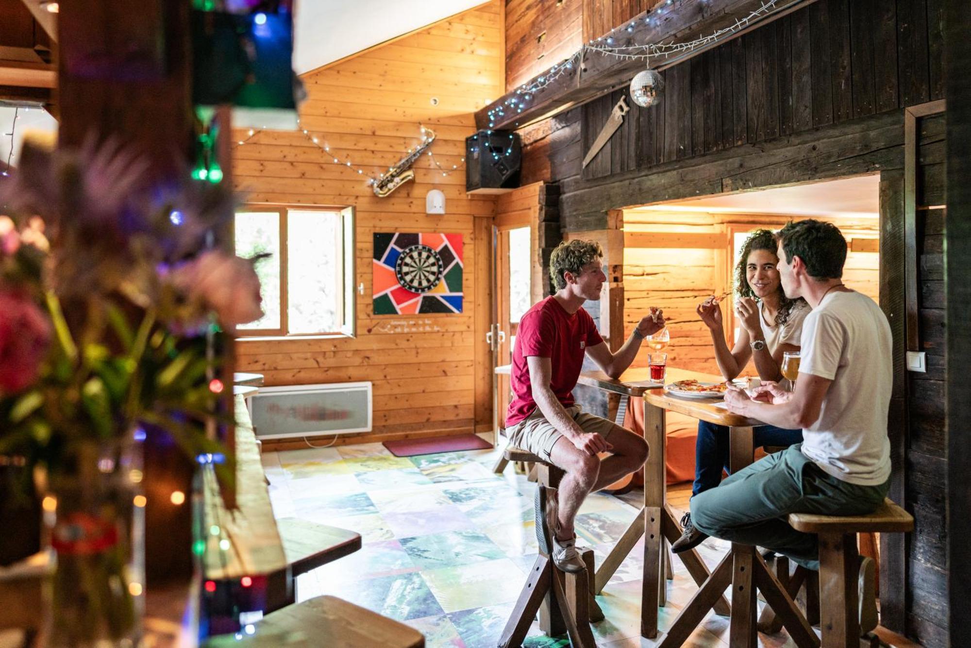 Auberge De Jeunesse Hi La Clusaz Bagian luar foto