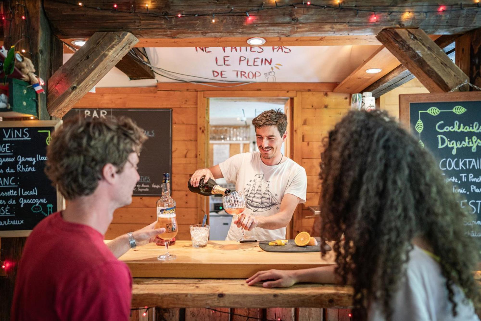 Auberge De Jeunesse Hi La Clusaz Bagian luar foto