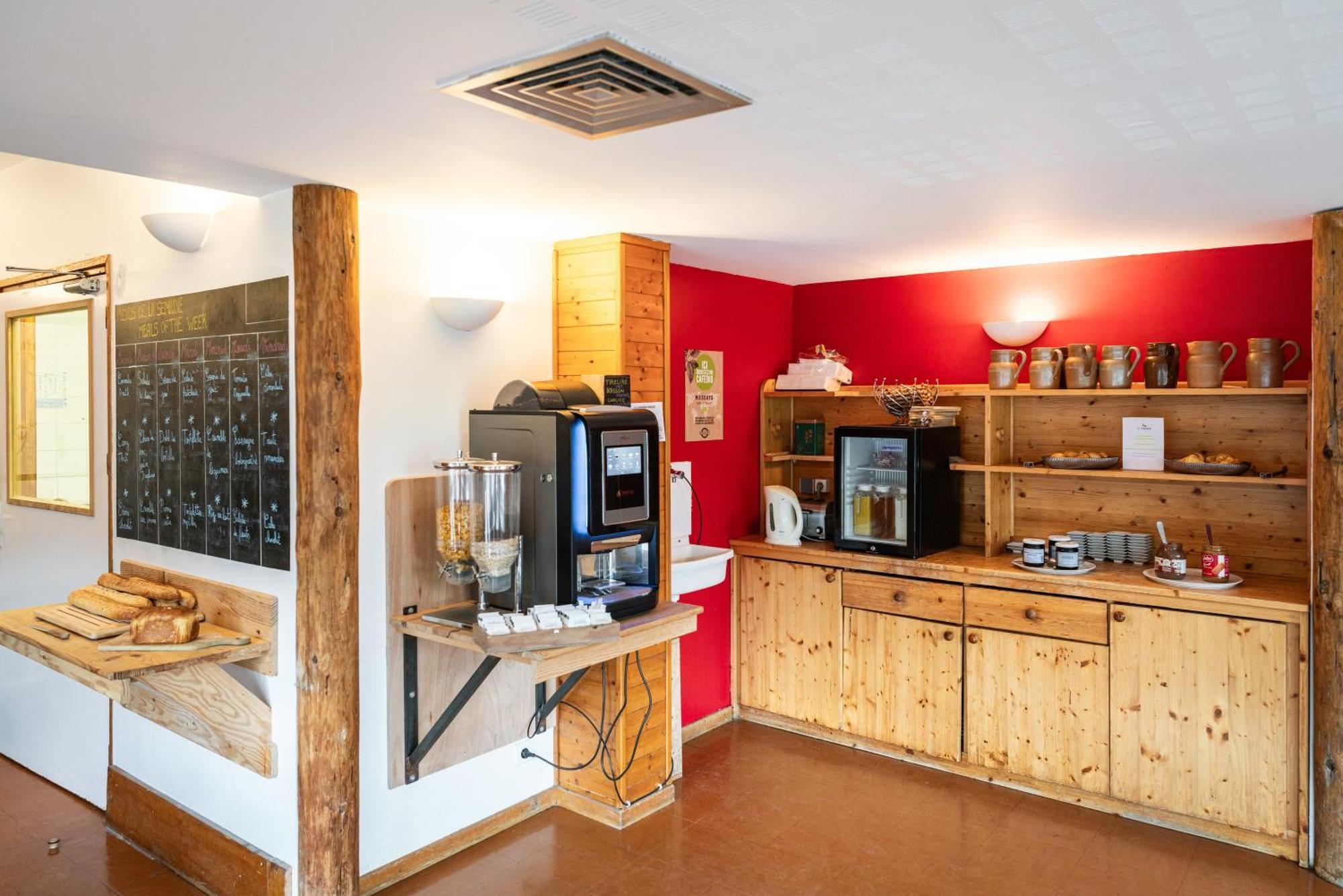 Auberge De Jeunesse Hi La Clusaz Bagian luar foto